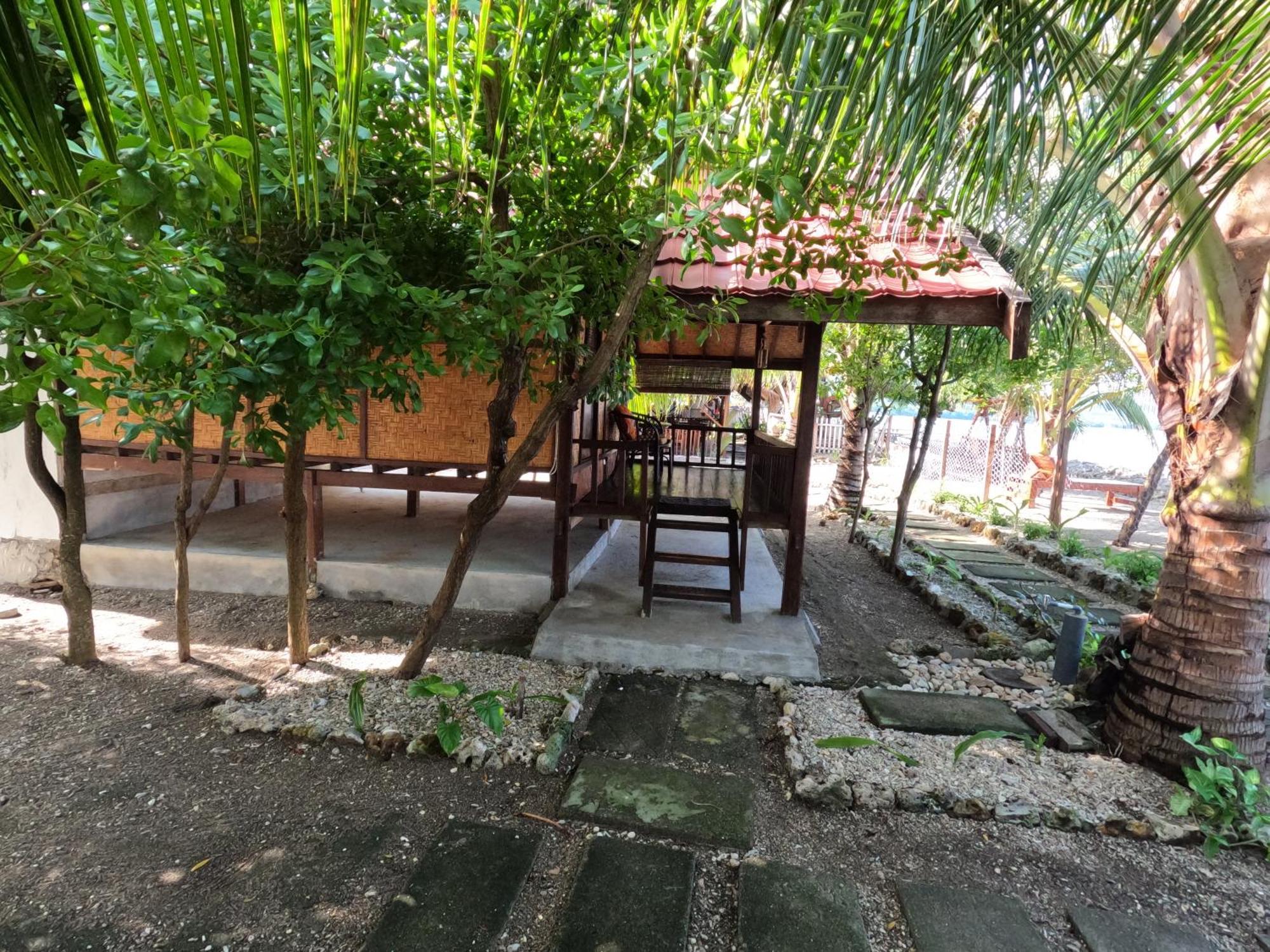 Maryan Moyo Bungalows & Resto Moyo Island Extérieur photo