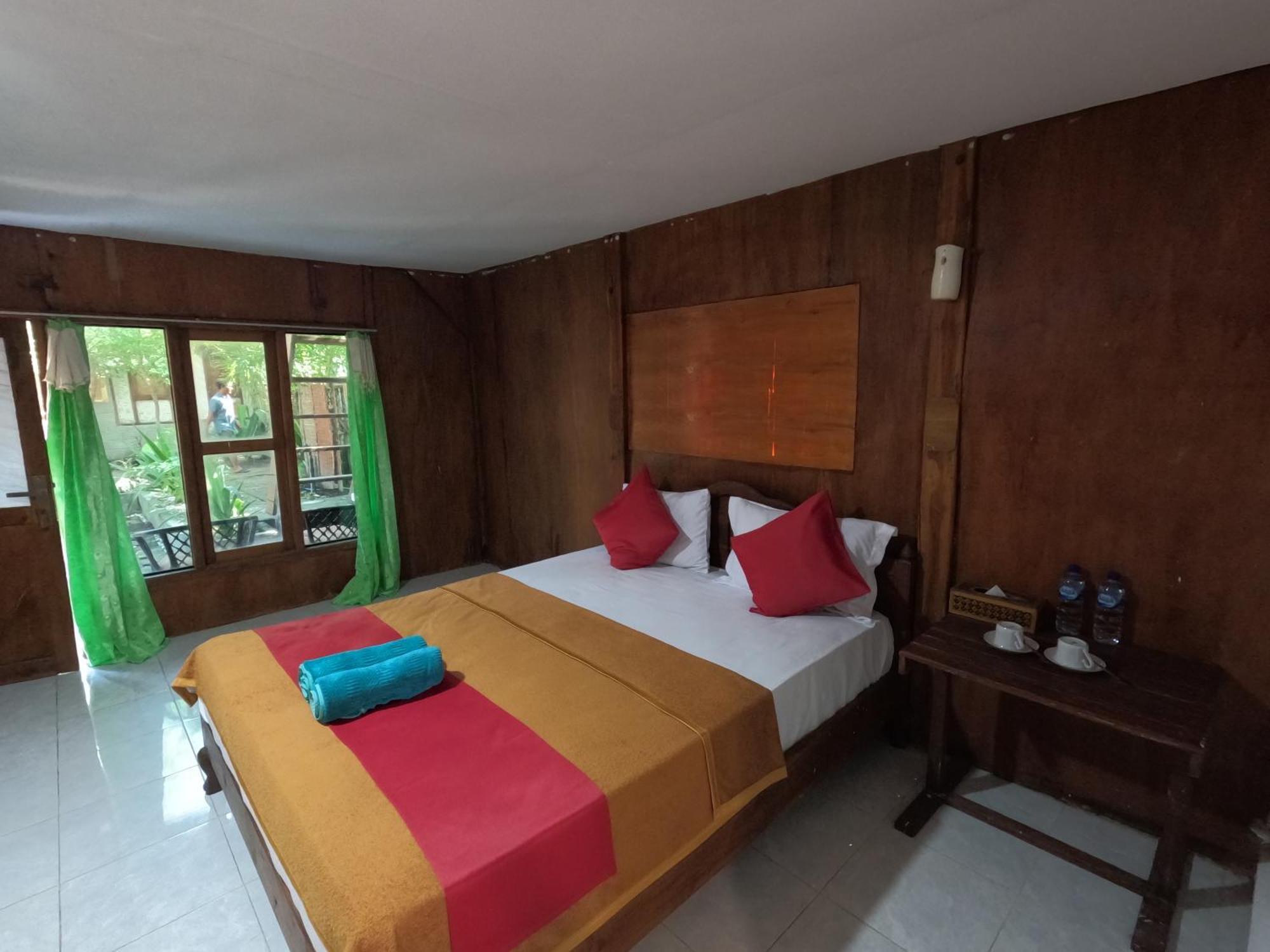 Maryan Moyo Bungalows & Resto Moyo Island Extérieur photo