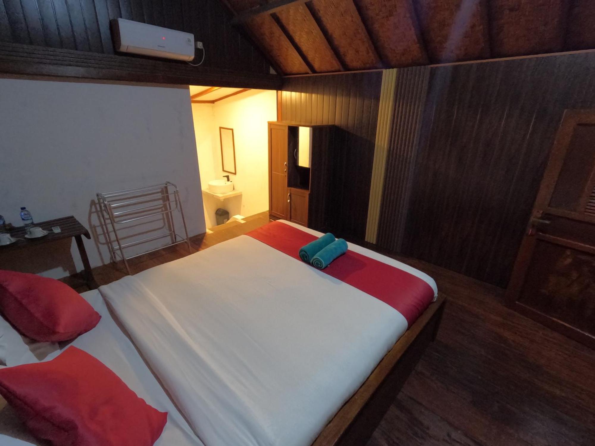 Maryan Moyo Bungalows & Resto Moyo Island Extérieur photo