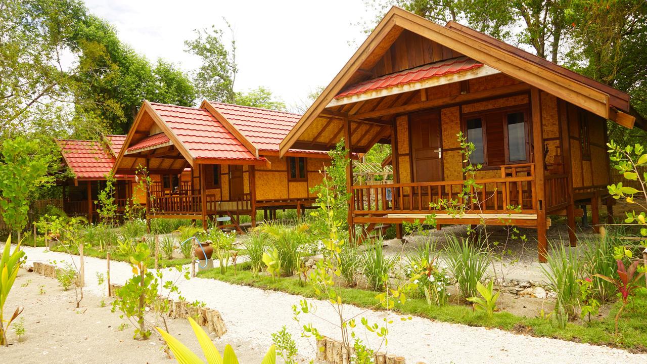 Maryan Moyo Bungalows & Resto Moyo Island Extérieur photo